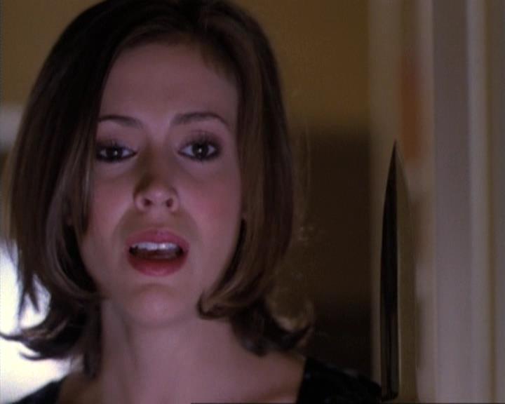 Charmed-Online-dot-net_115IsThereAWoogyInTheHouse2128.jpg