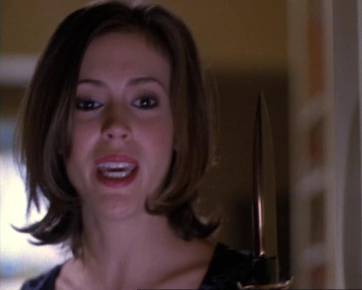 Charmed-Online-dot-net_115IsThereAWoogyInTheHouse2129.jpg