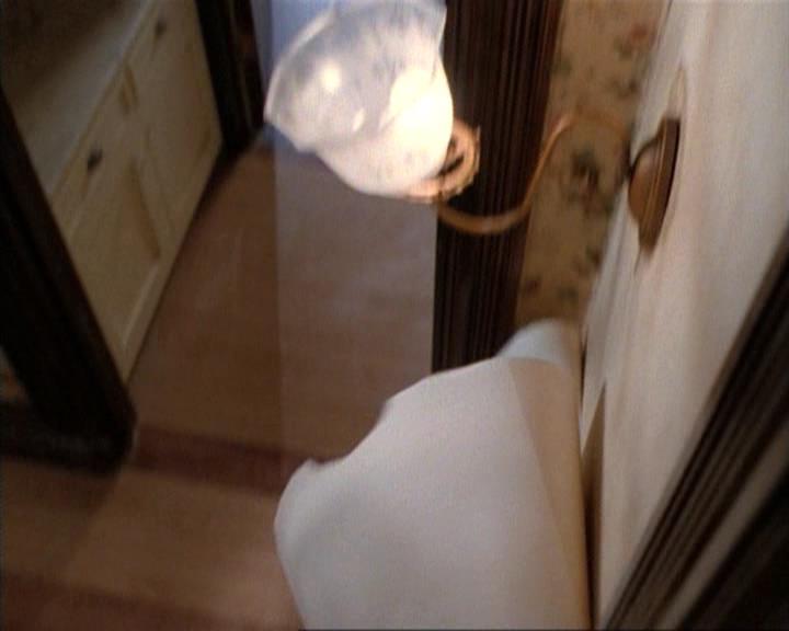 Charmed-Online-dot-net_115IsThereAWoogyInTheHouse2192.jpg