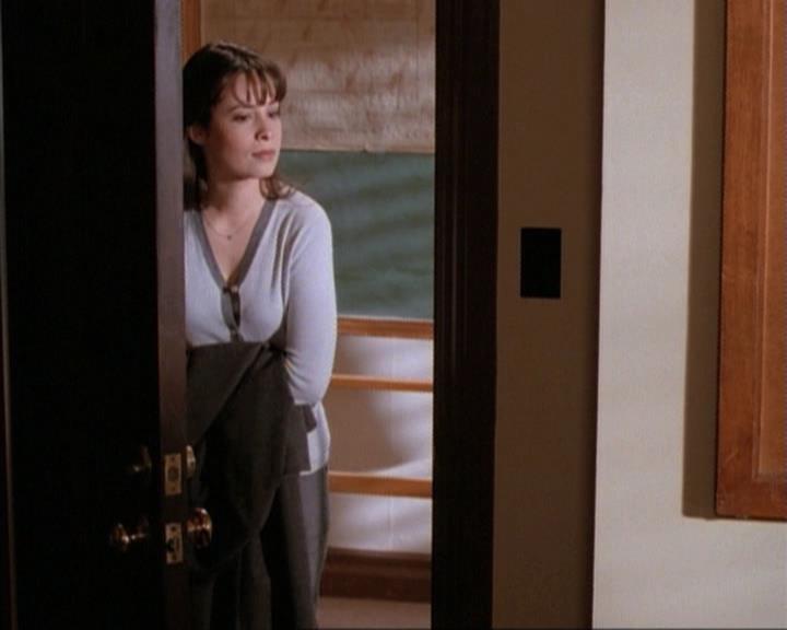 Charmed-Online-dot-net_115IsThereAWoogyInTheHouse2229.jpg