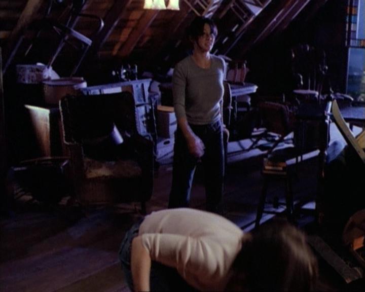 Charmed-Online-dot-net_115IsThereAWoogyInTheHouse2305.jpg