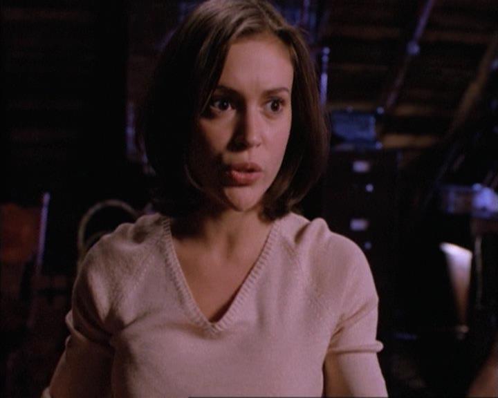 Charmed-Online-dot-net_115IsThereAWoogyInTheHouse2317.jpg