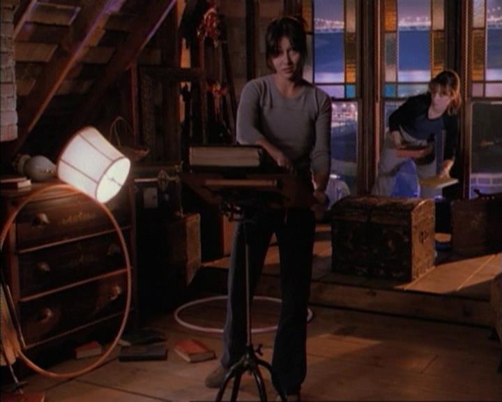 Charmed-Online-dot-net_115IsThereAWoogyInTheHouse2321.jpg