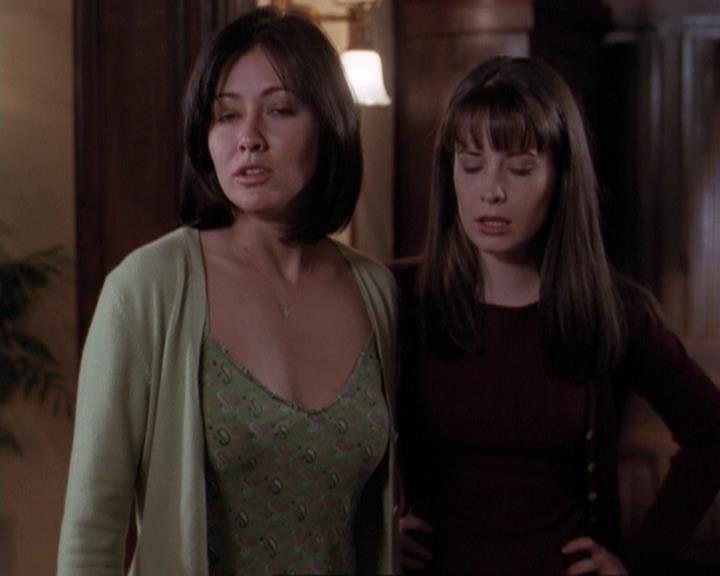 Charmed-Online-dot-net_116WichPrueIsItAnyway0109.jpg