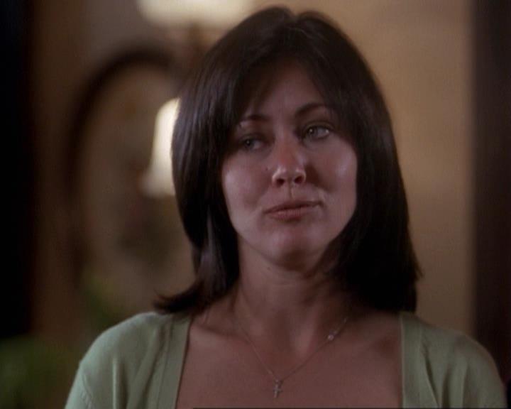 Charmed-Online-dot-net_116WichPrueIsItAnyway0132.jpg Charmed-Online-dot-net_116WichPrueIsItAnyway0132.jpg