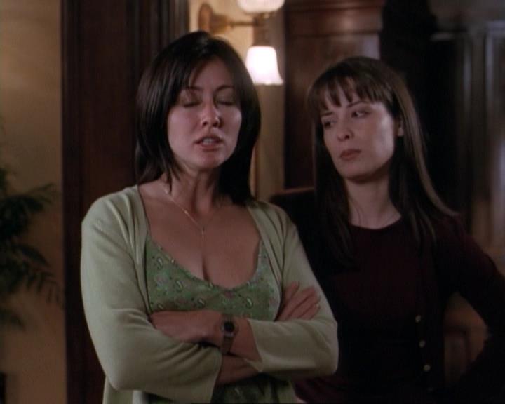 Charmed-Online-dot-net_116WichPrueIsItAnyway0144.jpg