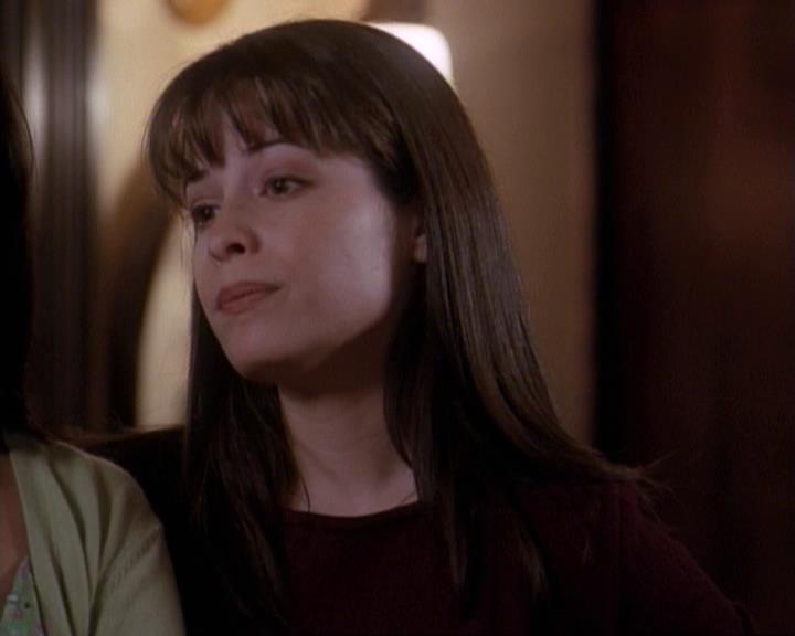 Charmed-Online-dot-net_116WichPrueIsItAnyway0148.jpg