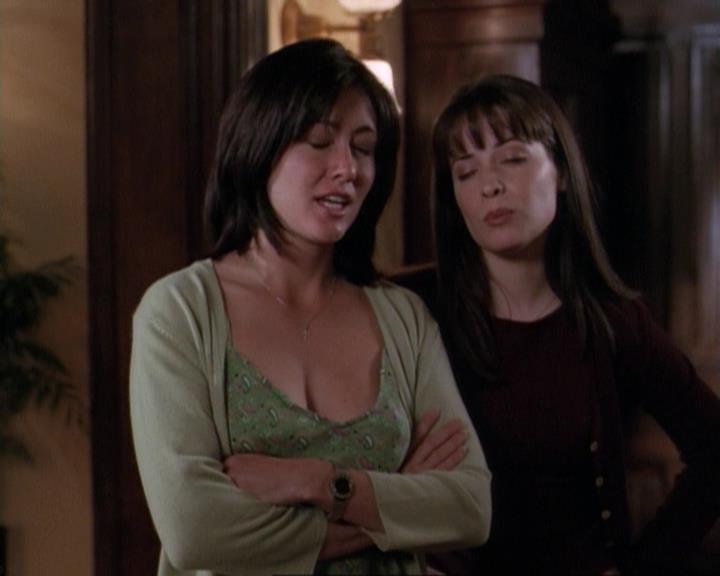 Charmed-Online-dot-net_116WichPrueIsItAnyway0152.jpg Charmed-Online-dot-net_116WichPrueIsItAnyway0152.jpg