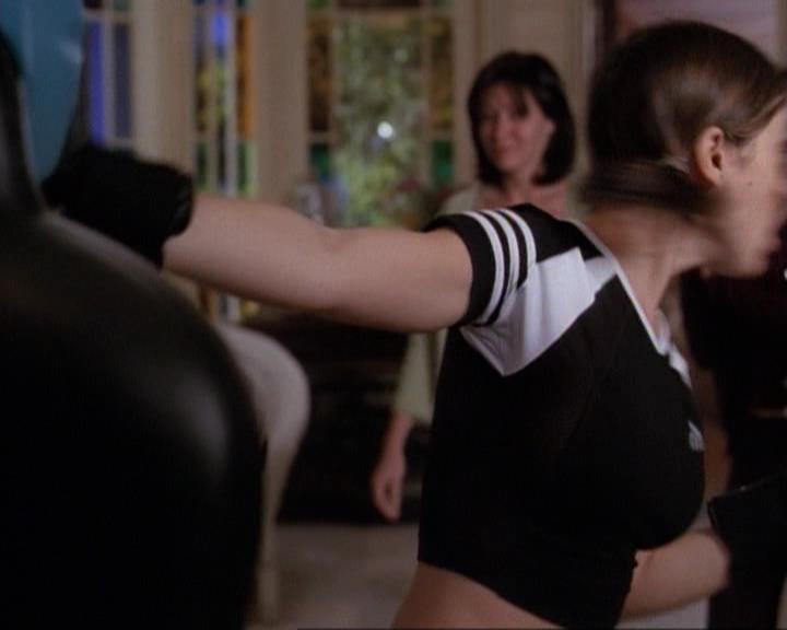 Charmed-Online-dot-net_116WichPrueIsItAnyway0164.jpg
