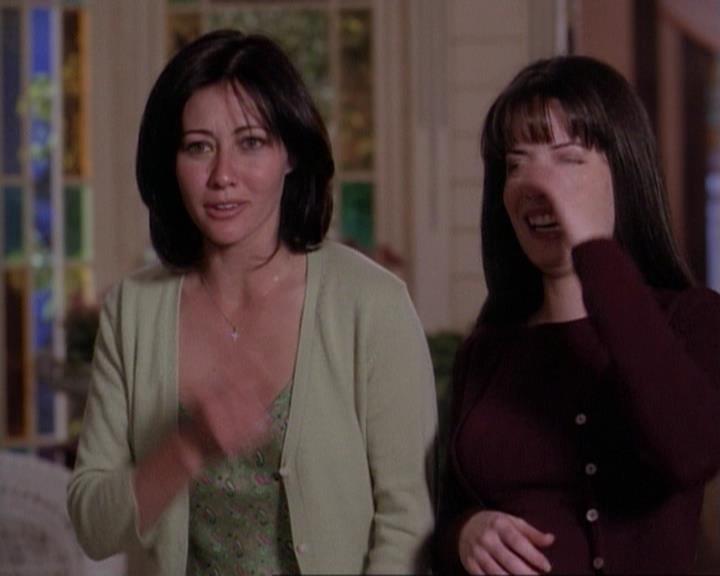 Charmed-Online-dot-net_116WichPrueIsItAnyway0174.jpg
