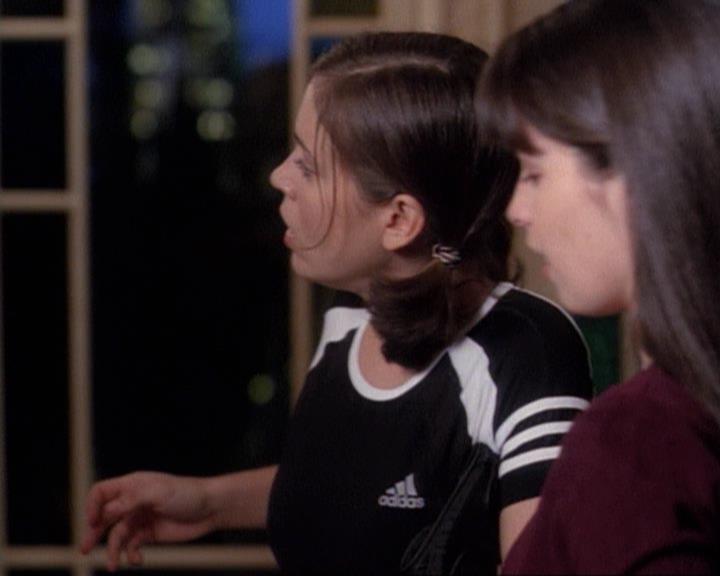 Charmed-Online-dot-net_116WichPrueIsItAnyway0187.jpg