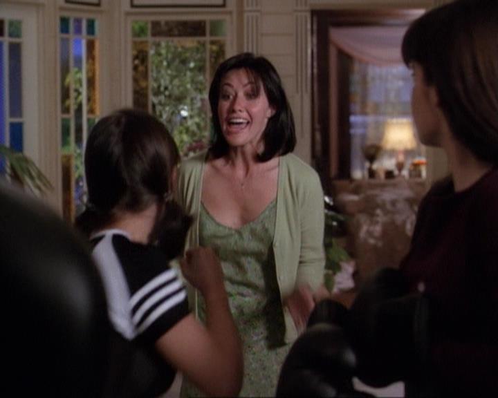 Charmed-Online-dot-net_116WichPrueIsItAnyway0214.jpg