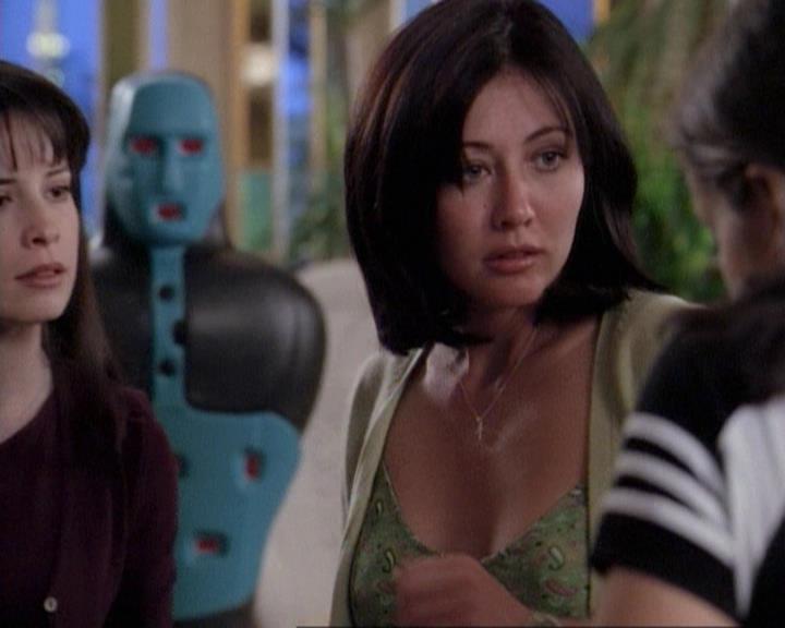 Charmed-Online-dot-net_116WichPrueIsItAnyway0233.jpg