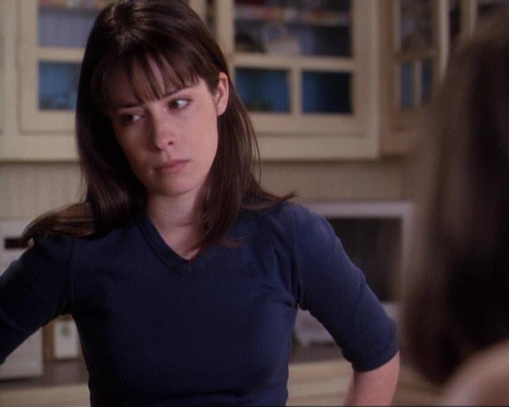 Charmed-Online-dot-net_116WichPrueIsItAnyway0359.jpg