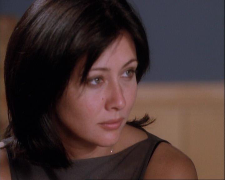 Charmed-Online-dot-net_116WichPrueIsItAnyway0474.jpg