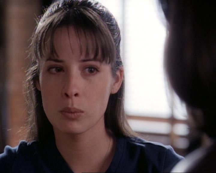 Charmed-Online-dot-net_116WichPrueIsItAnyway0555.jpg