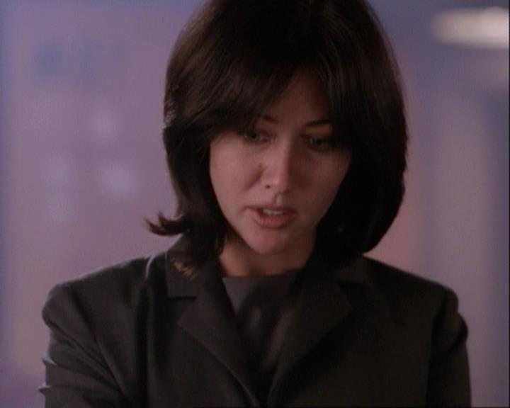 Charmed-Online-dot-net_116WichPrueIsItAnyway0625.jpg