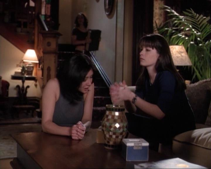 Charmed-Online-dot-net_116WichPrueIsItAnyway0742.jpg
