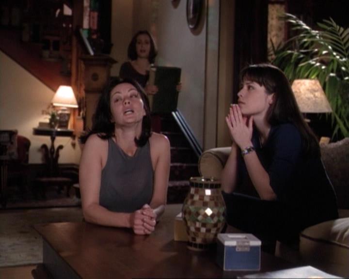 Charmed-Online-dot-net_116WichPrueIsItAnyway0743.jpg Charmed-Online-dot-net_116WichPrueIsItAnyway0743.jpg