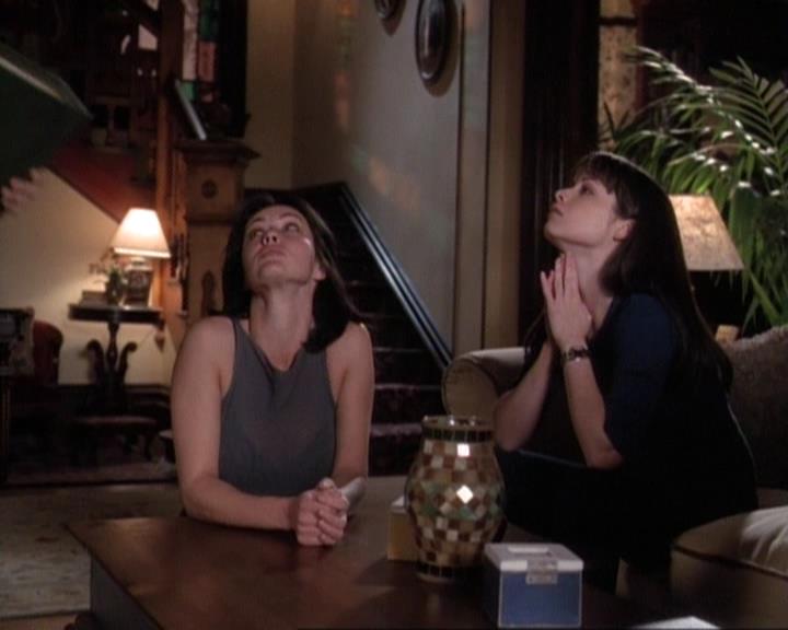 Charmed-Online-dot-net_116WichPrueIsItAnyway0745.jpg