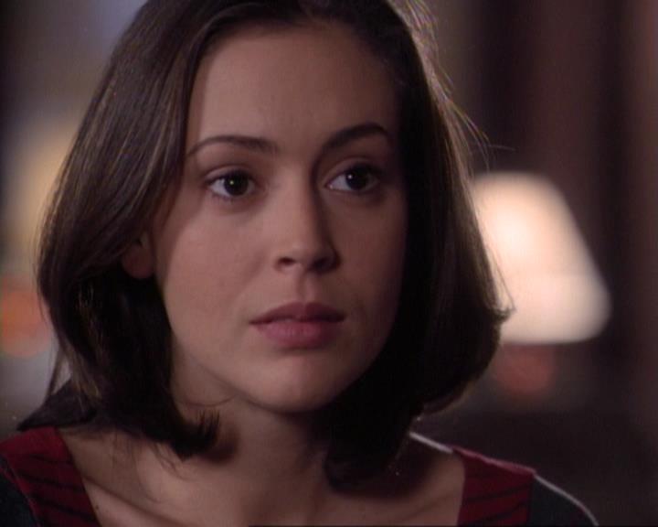Charmed-Online-dot-net_116WichPrueIsItAnyway0807.jpg