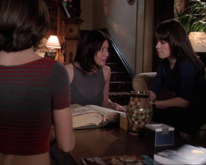 Charmed-Online-dot-net_116WichPrueIsItAnyway0816.jpg