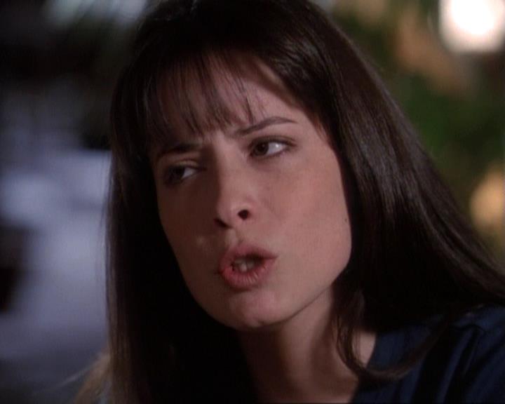 Charmed-Online-dot-net_116WichPrueIsItAnyway0841.jpg
