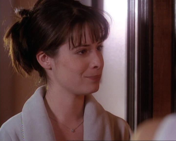 Charmed-Online-dot-net_116WichPrueIsItAnyway0927.jpg