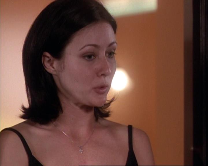 Charmed-Online-dot-net_116WichPrueIsItAnyway0930.jpg