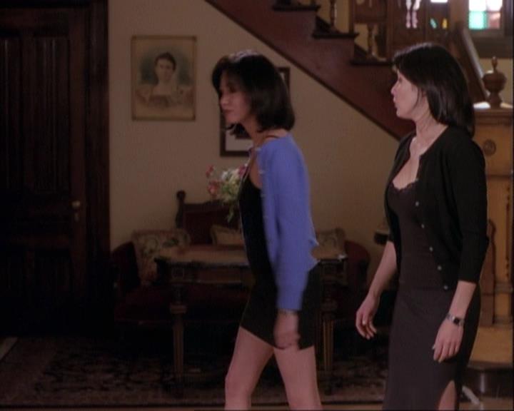 Charmed-Online-dot-net_116WichPrueIsItAnyway1038.jpg