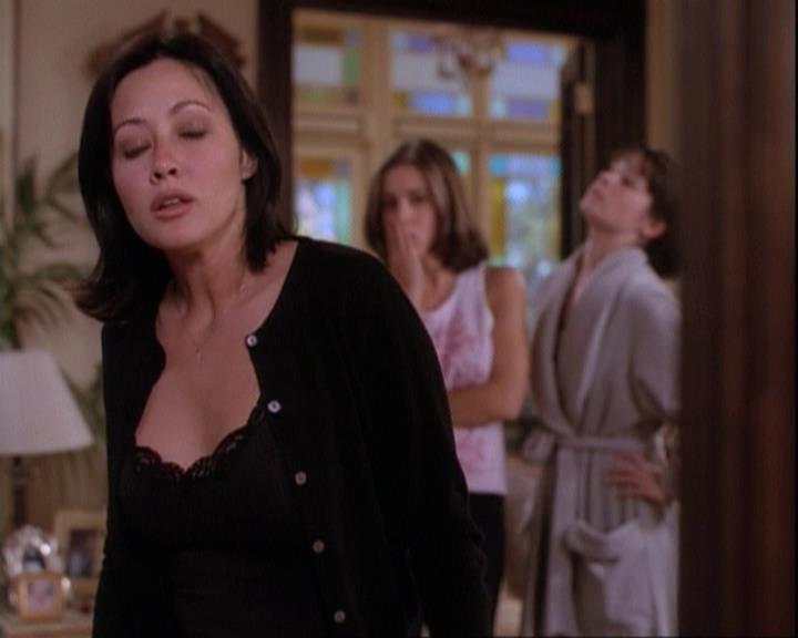 Charmed-Online-dot-net_116WichPrueIsItAnyway1077.jpg