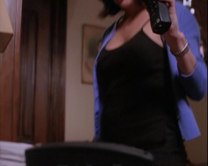 Charmed-Online-dot-net_116WichPrueIsItAnyway1101.jpg