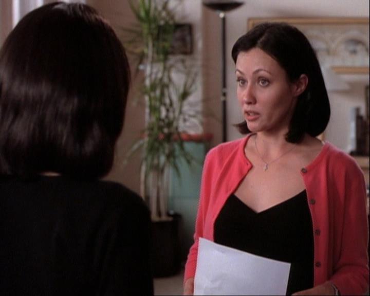 Charmed-Online-dot-net_116WichPrueIsItAnyway1216.jpg Charmed-Online-dot-net_116WichPrueIsItAnyway1216.jpg