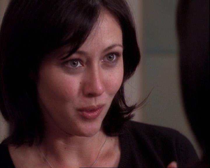 Charmed-Online-dot-net_116WichPrueIsItAnyway1227.jpg