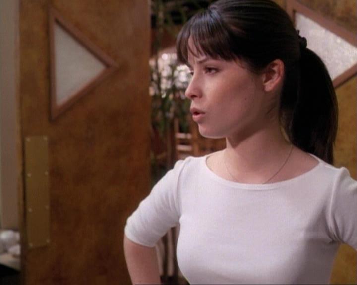 Charmed-Online-dot-net_116WichPrueIsItAnyway1387.jpg