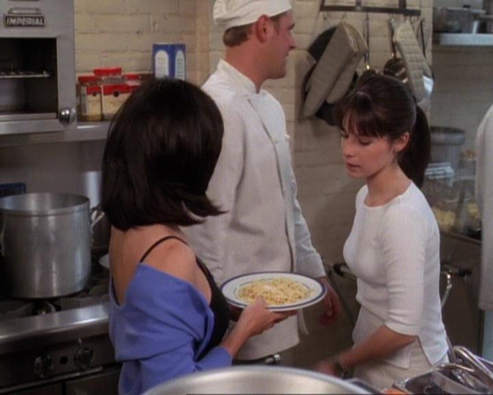 Charmed-Online-dot-net_116WichPrueIsItAnyway1410.jpg