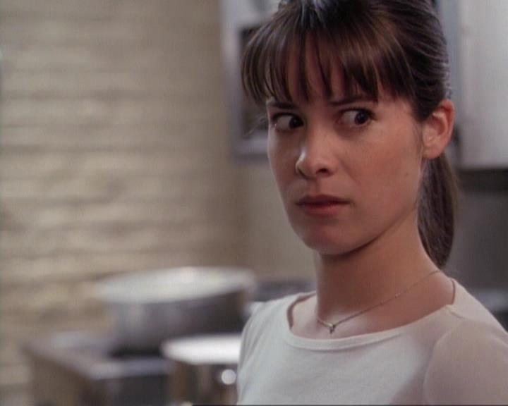 Charmed-Online-dot-net_116WichPrueIsItAnyway1439.jpg
