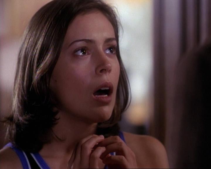 Charmed-Online-dot-net_116WichPrueIsItAnyway1613.jpg