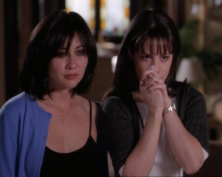 Charmed-Online-dot-net_116WichPrueIsItAnyway1636.jpg