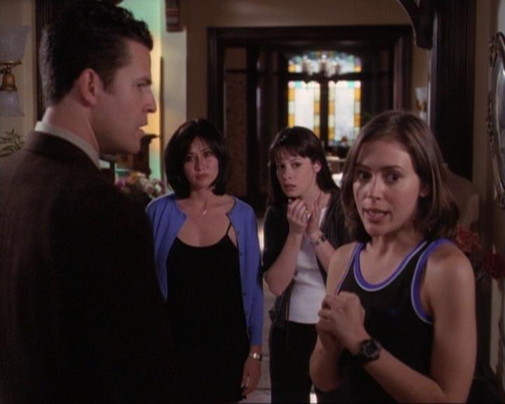 Charmed-Online-dot-net_116WichPrueIsItAnyway1644.jpg