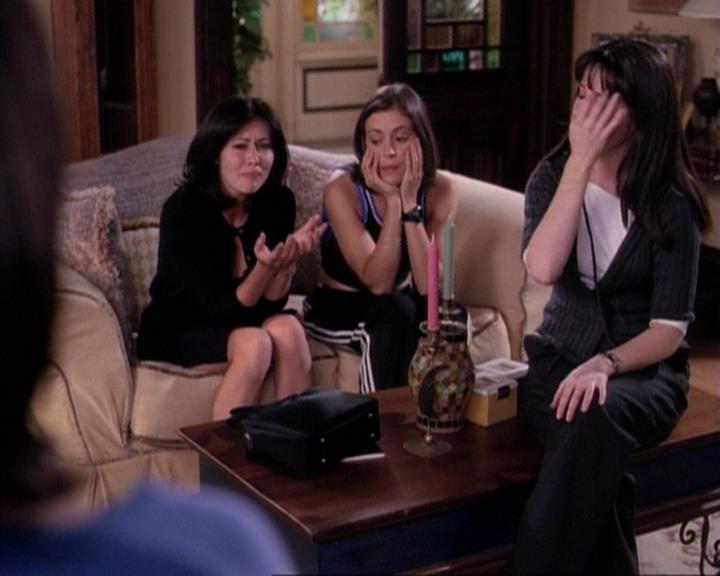 Charmed-Online-dot-net_116WichPrueIsItAnyway1772.jpg