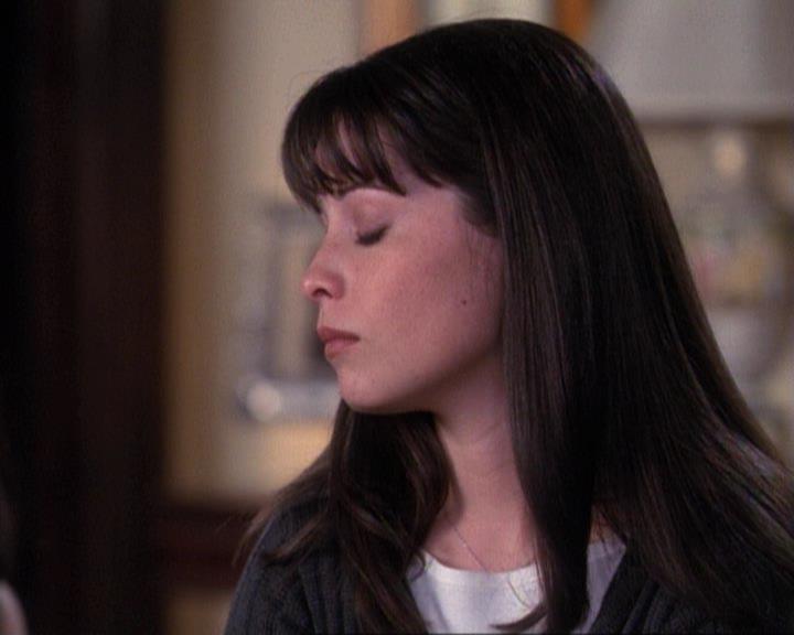 Charmed-Online-dot-net_116WichPrueIsItAnyway1801.jpg