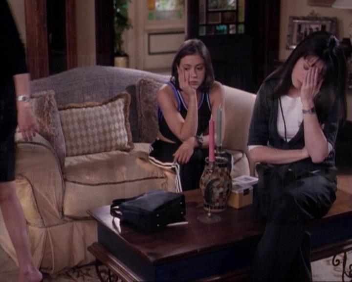 Charmed-Online-dot-net_116WichPrueIsItAnyway1810.jpg