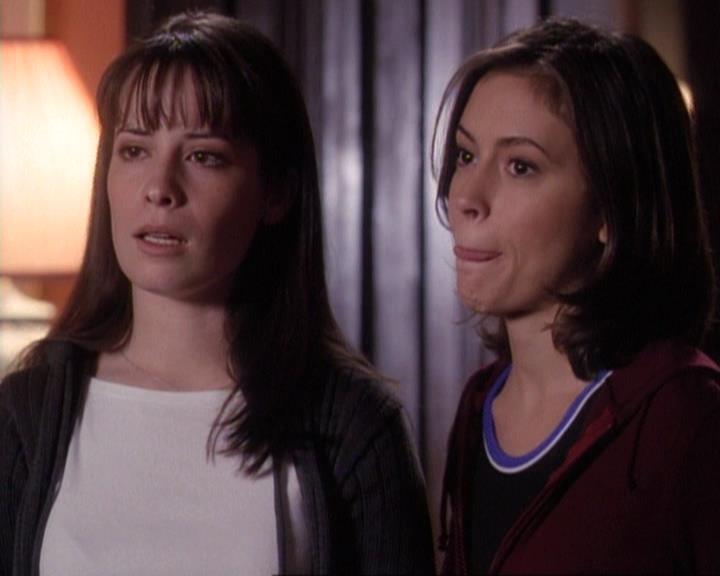Charmed-Online-dot-net_116WichPrueIsItAnyway1847.jpg