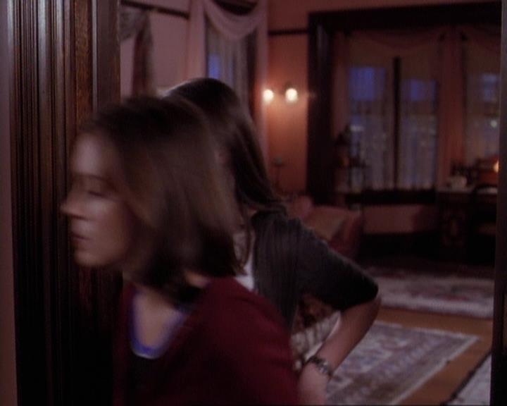 Charmed-Online-dot-net_116WichPrueIsItAnyway1941.jpg