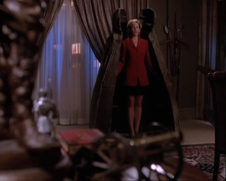 Charmed-Online-dot-net_116WichPrueIsItAnyway1945.jpg