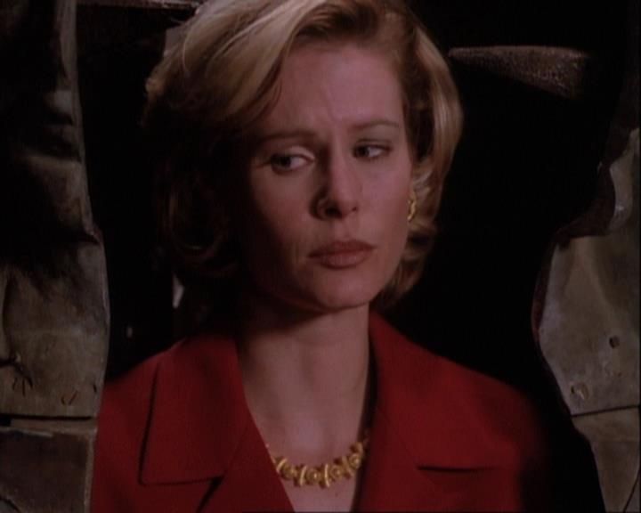 Charmed-Online-dot-net_116WichPrueIsItAnyway1995.jpg