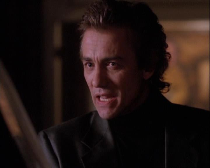 Charmed-Online-dot-net_116WichPrueIsItAnyway2001.jpg