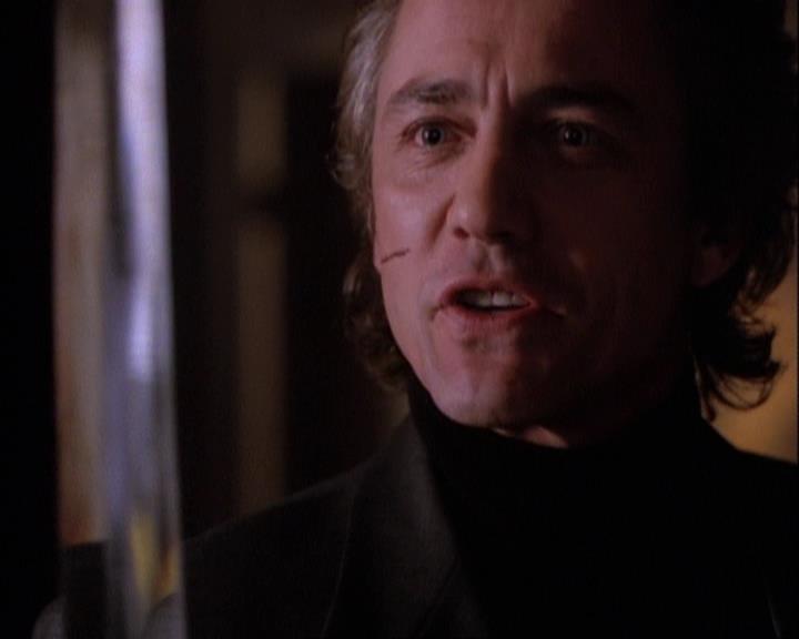 Charmed-Online-dot-net_116WichPrueIsItAnyway2030.jpg