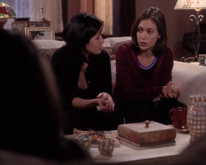 Charmed-Online-dot-net_116WichPrueIsItAnyway2068.jpg